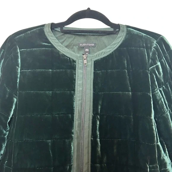 Eileen Fisher Emerald Green Fully Lined Quilted Zip Front Jacket Sz.S/P